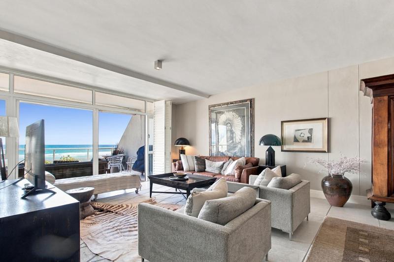 3 Bedroom Property for Sale in Bloubergrant Western Cape